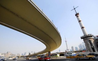 延安路高架-延安路高架桥盘龙柱位置