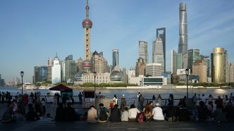 上海未来十五天天气预报-上海未来十五天气预报及穿衣-第1张图片-雾华天气